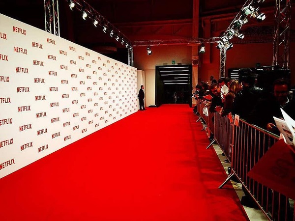 Backdrop là gì? Vai trò Backdrop trong chiến lược quảng cáo 6 Backdrop hội thảo