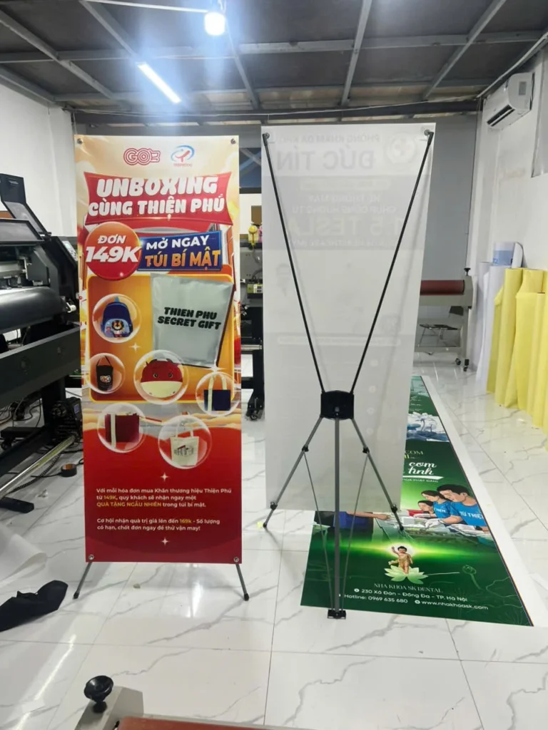 In standee giá rẻ tại TpHCM