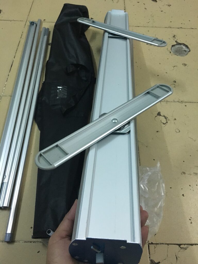 Standee Cuốn Nhôm Tốt 80x200cm